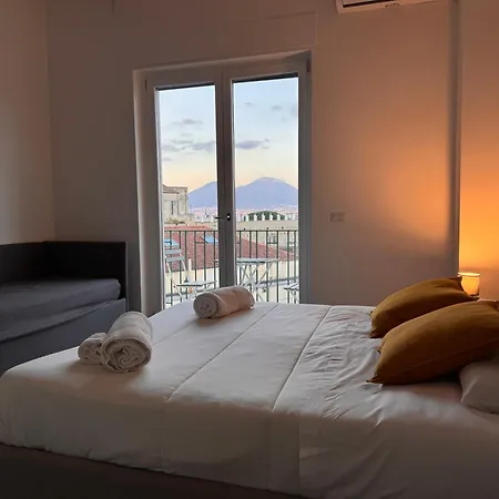 Monteleone ,12 Bed & Breakfast Napels