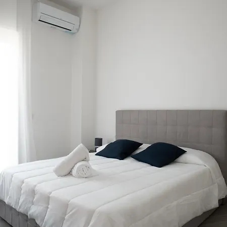 Monteleone ,12 Bed and Breakfast Νάπολη