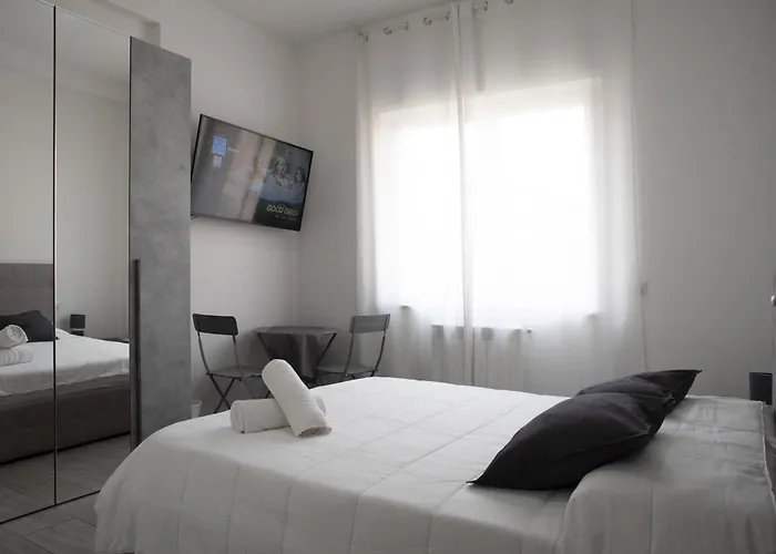 Monteleone ,12 לינה וארוחת בוקר 4*